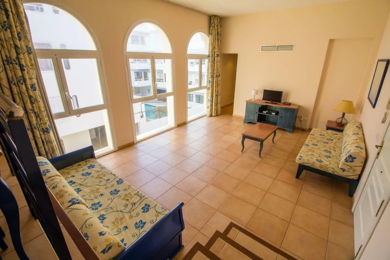 Apartment Near The Sea With Wifi And Pool location